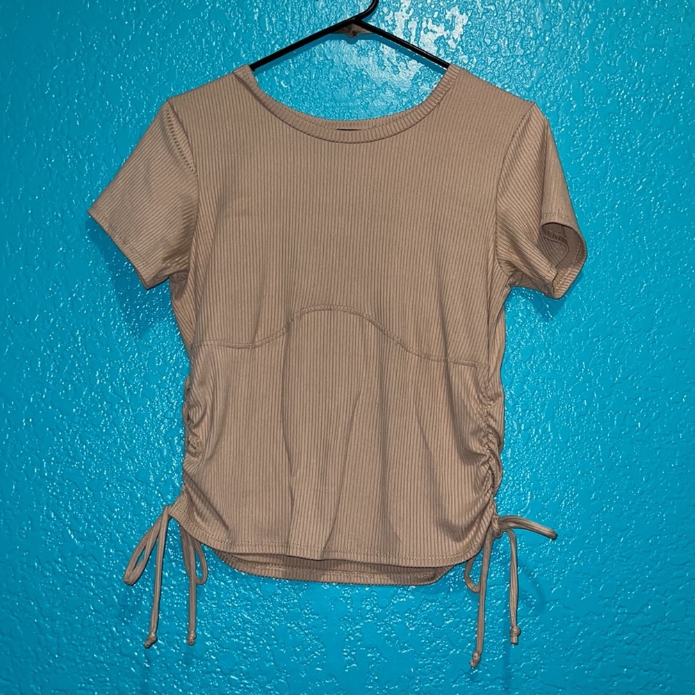 Runched side rib knit T-shirt